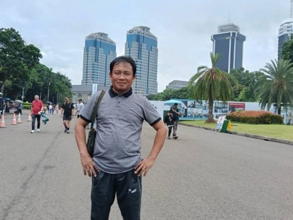 Tamborasi: Di Antara Sunyi dan Perbedaan, Kisah Isman Semara
