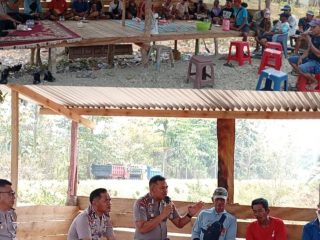 Wakapolres Konawe Pimpin Program Polisi Peduli Pengangguran di Kelurahan Tuoy, Sosialisasikan Bahaya Narkoba dan Kamtibmas